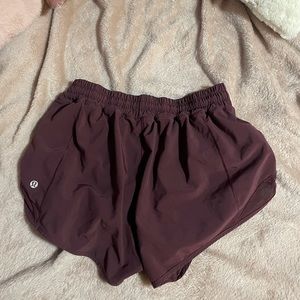 lululemon hotty hot shorts maroon